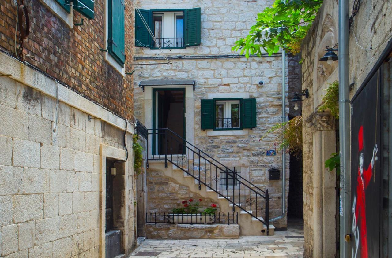 Old Center Stone House Apartment *